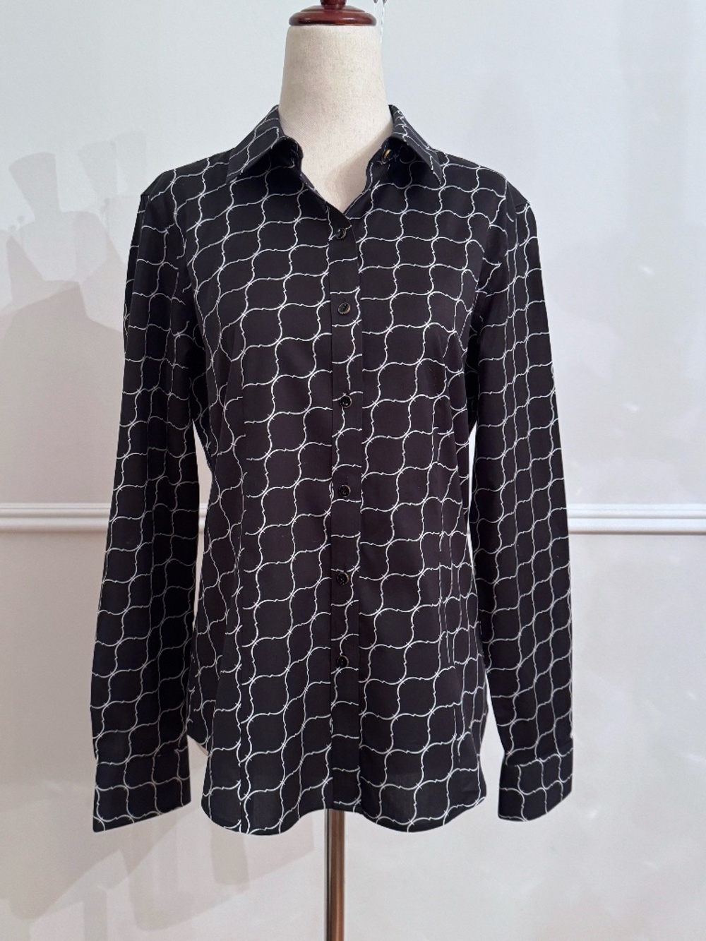 Talbots Haberdashery Black White Geometric Print Button Up Shirt Stretch Size 6